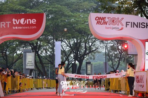 Race photo from ONE RUN 10 K