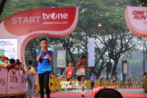 Race photo from ONE RUN 10 K