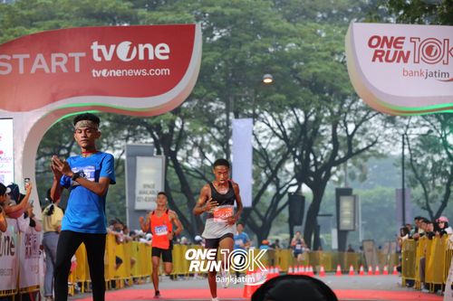 Race photo from ONE RUN 10 K