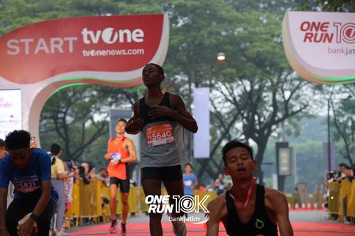 Race photo from ONE RUN 10 K
