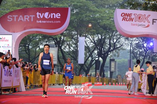 Race photo from ONE RUN 10 K