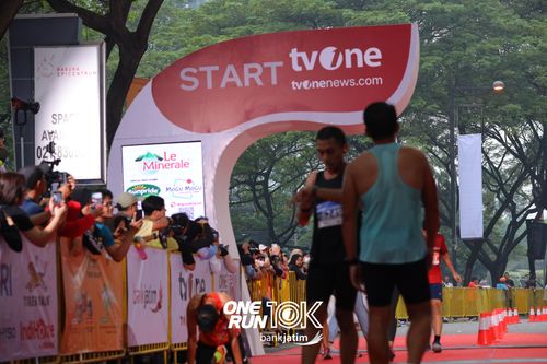 Race photo from ONE RUN 10 K