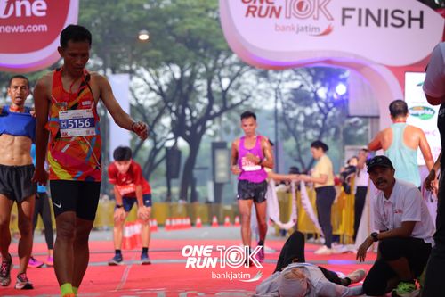 Race photo from ONE RUN 10 K