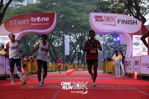 Race photo from ONE RUN 10 K