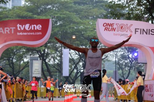 Race photo from ONE RUN 10 K