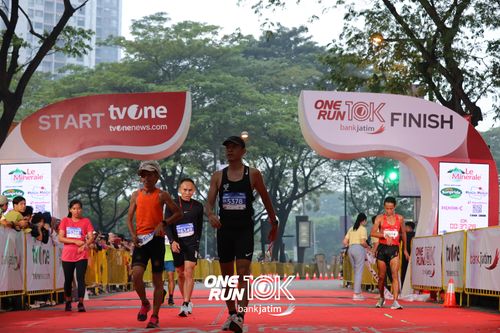 Race photo from ONE RUN 10 K