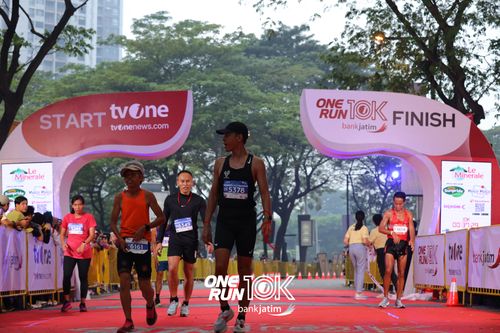 Race photo from ONE RUN 10 K