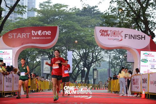 Race photo from ONE RUN 10 K