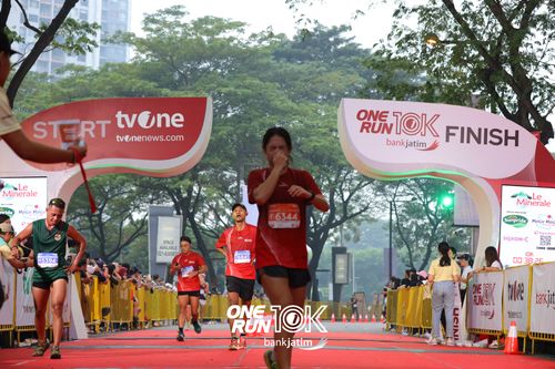 Race photo from ONE RUN 10 K