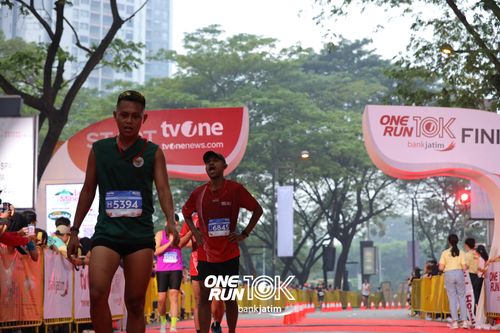 Race photo from ONE RUN 10 K
