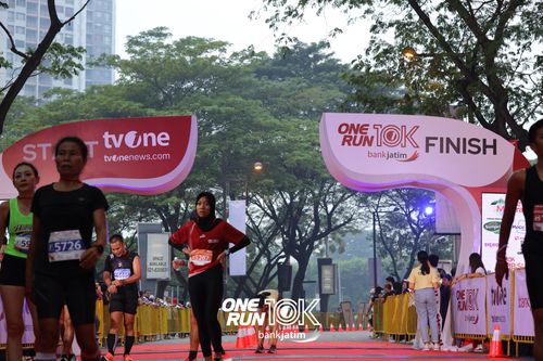 Race photo from ONE RUN 10 K