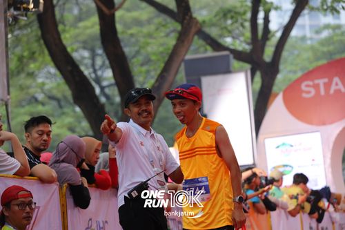 Race photo from ONE RUN 10 K