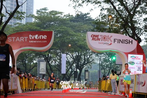 Race photo from ONE RUN 10 K