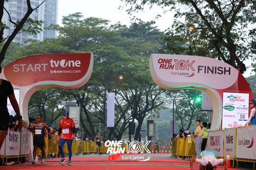 Race photo from ONE RUN 10 K