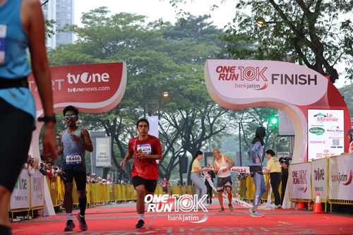 Race photo from ONE RUN 10 K