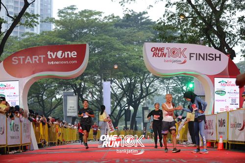 Race photo from ONE RUN 10 K