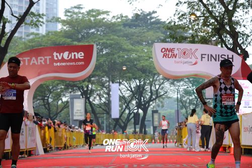 Race photo from ONE RUN 10 K