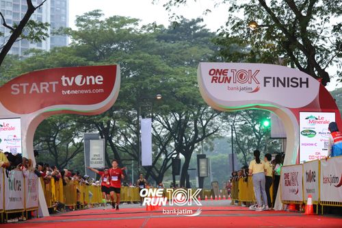 Race photo from ONE RUN 10 K