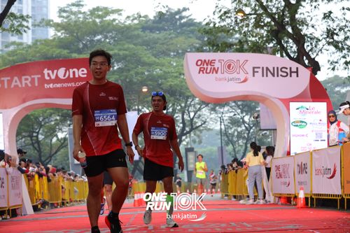 Race photo from ONE RUN 10 K
