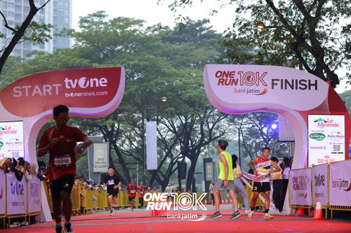 Race photo from ONE RUN 10 K