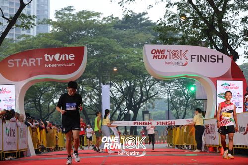Race photo from ONE RUN 10 K