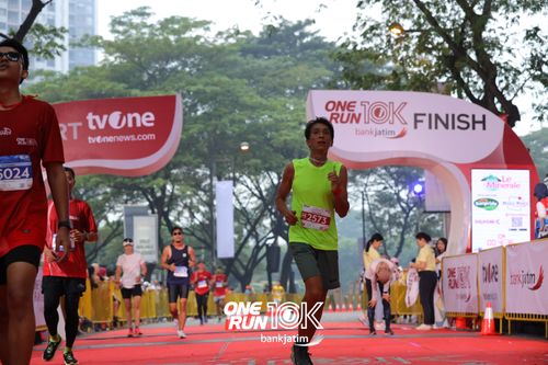 Race photo from ONE RUN 10 K