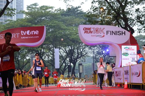 Race photo from ONE RUN 10 K