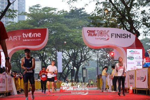 Race photo from ONE RUN 10 K