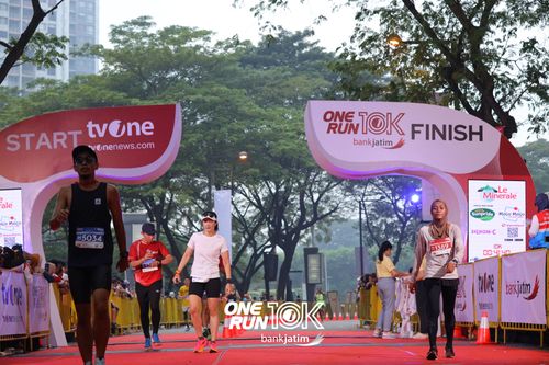 Race photo from ONE RUN 10 K