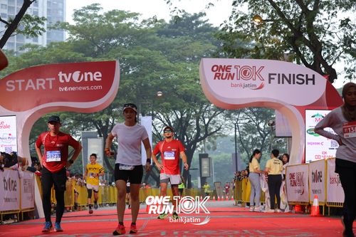 Race photo from ONE RUN 10 K