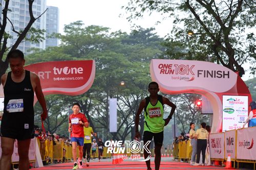 Race photo from ONE RUN 10 K