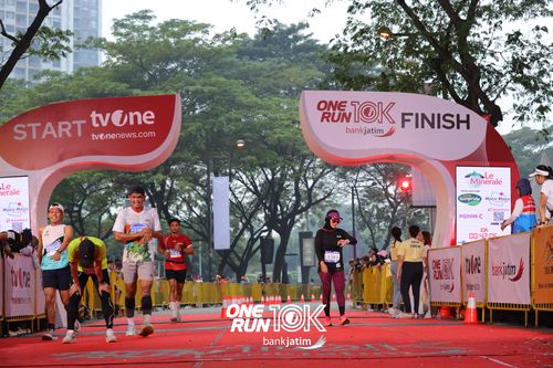 Race photo from ONE RUN 10 K