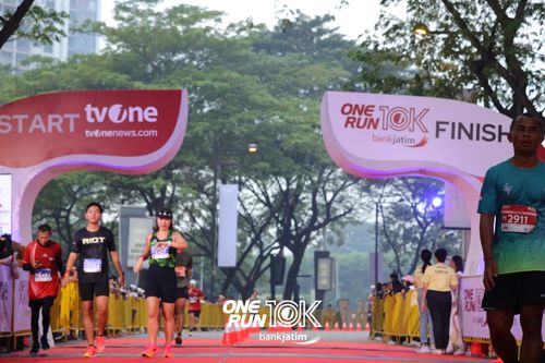 Race photo from ONE RUN 10 K