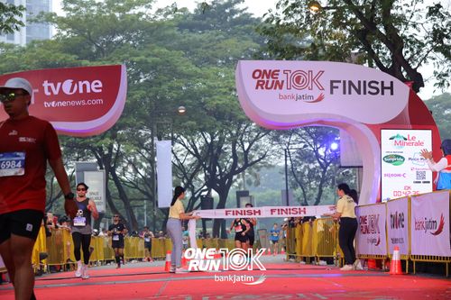 Race photo from ONE RUN 10 K