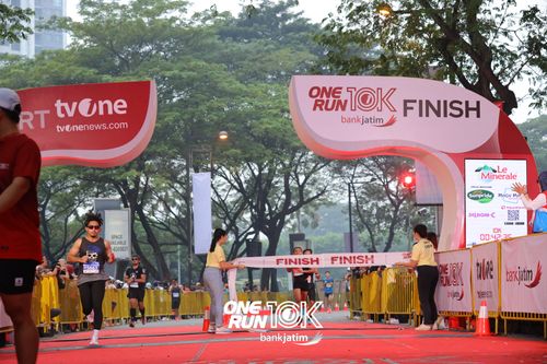 Race photo from ONE RUN 10 K