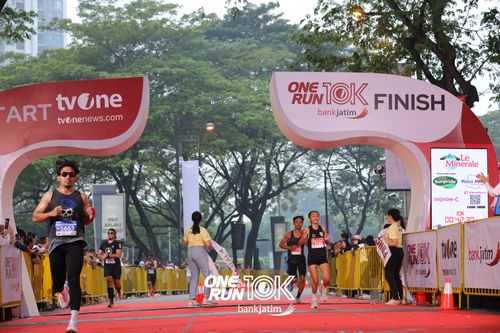 Race photo from ONE RUN 10 K