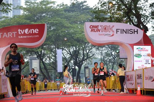 Race photo from ONE RUN 10 K