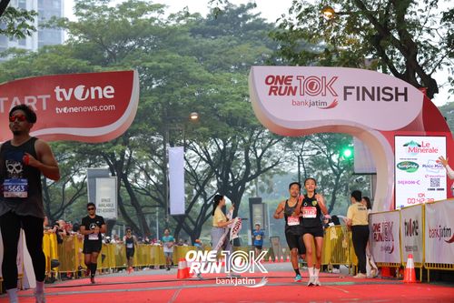 Race photo from ONE RUN 10 K
