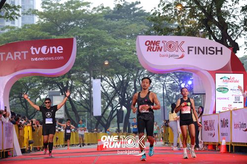 Race photo from ONE RUN 10 K