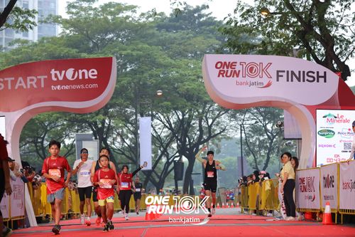 Race photo from ONE RUN 10 K