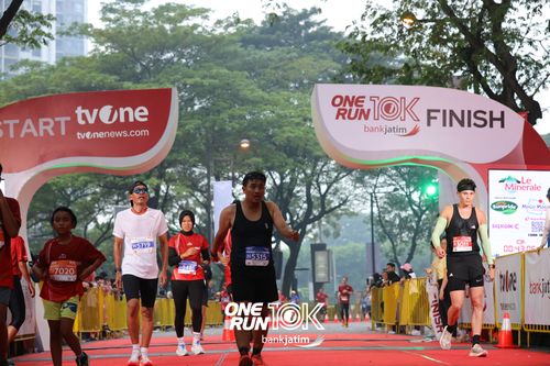 Race photo from ONE RUN 10 K