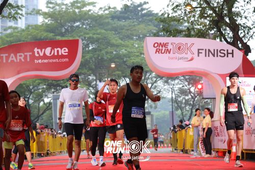 Race photo from ONE RUN 10 K
