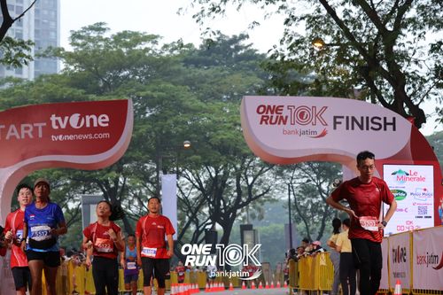 Race photo from ONE RUN 10 K