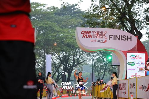 Race photo from ONE RUN 10 K