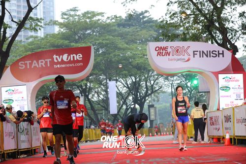 Race photo from ONE RUN 10 K