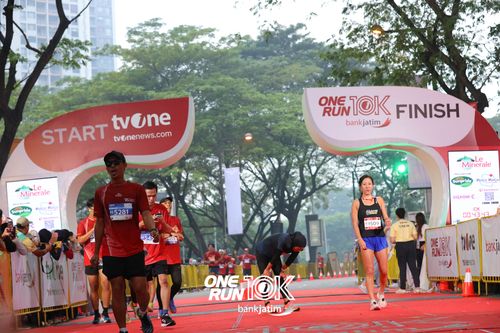 Race photo from ONE RUN 10 K