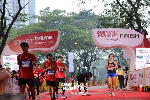 Race photo from ONE RUN 10 K