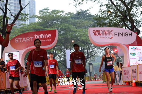 Race photo from ONE RUN 10 K