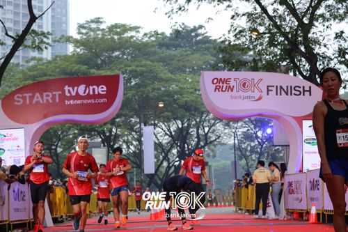 Race photo from ONE RUN 10 K