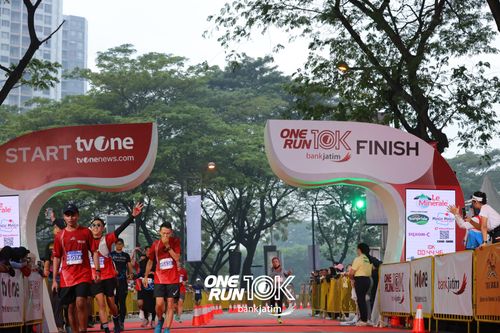 Race photo from ONE RUN 10 K